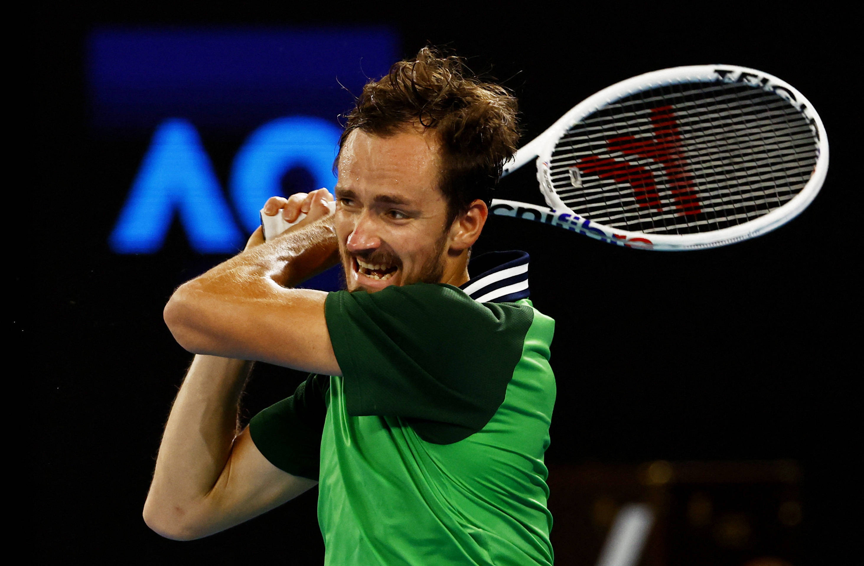 澳网横扫年终总决赛，梅德韦杰夫统治全场