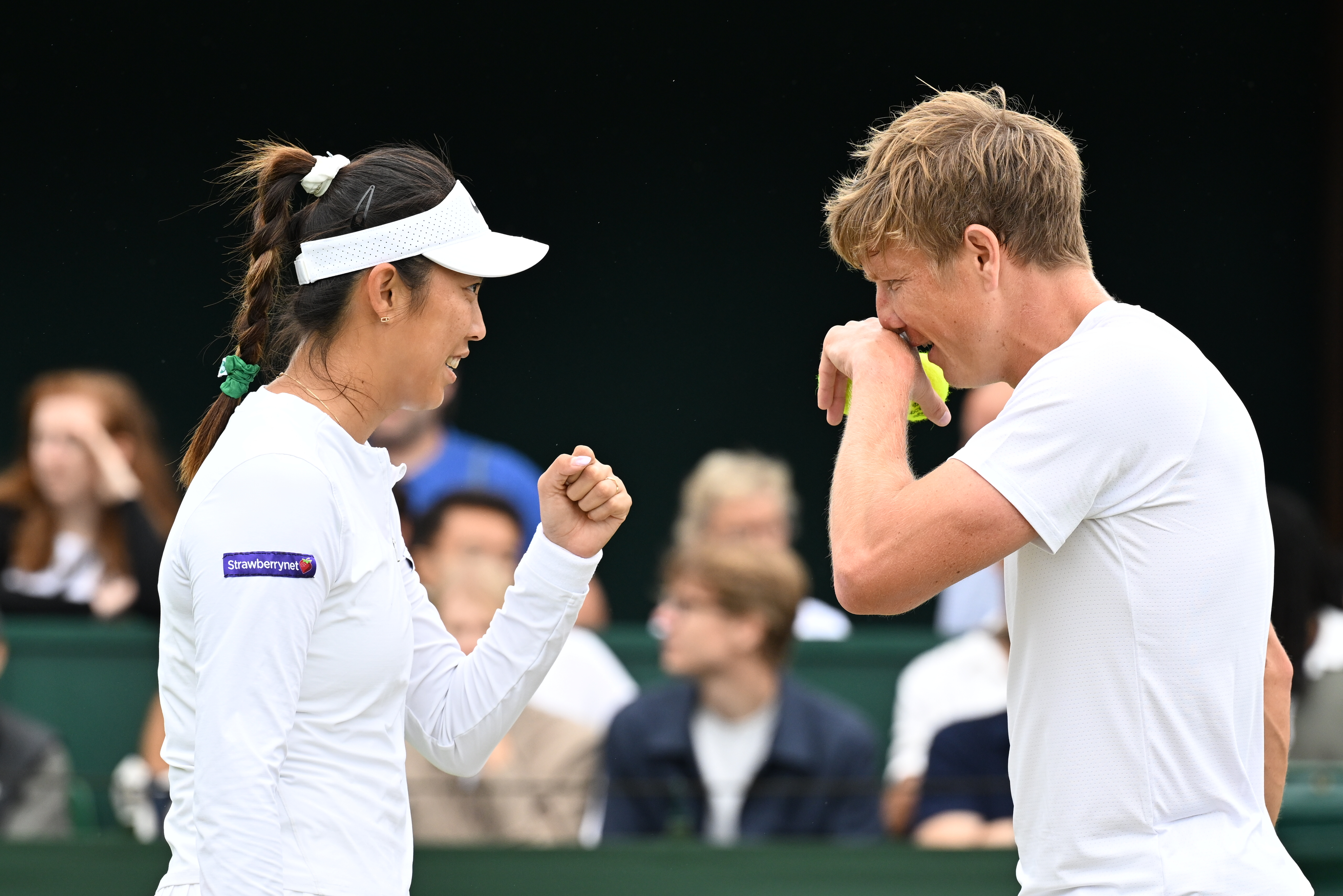 法网险胜温网，穆雷带队取胜