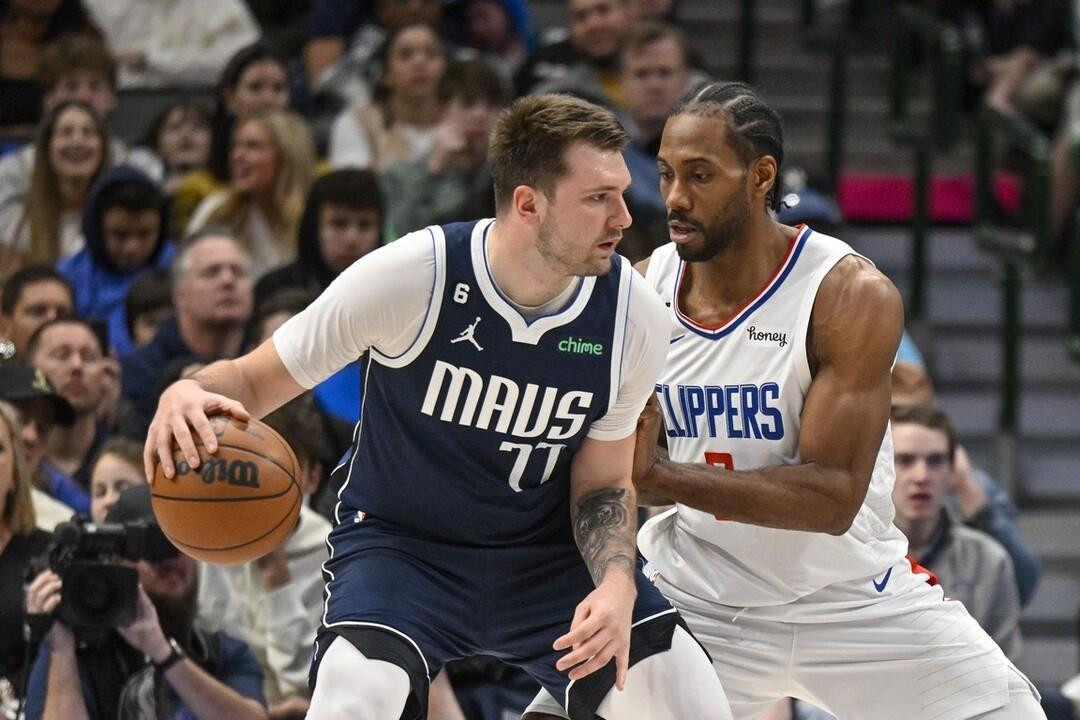 快船绝杀独行侠，布克状态火热