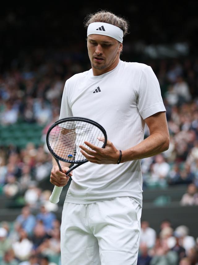 温网碾压拉沃尔杯，兹维列夫统治全场